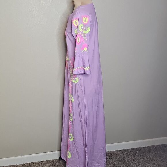 Embroidered Lavender Maxi Dress - Picture 5 of 10